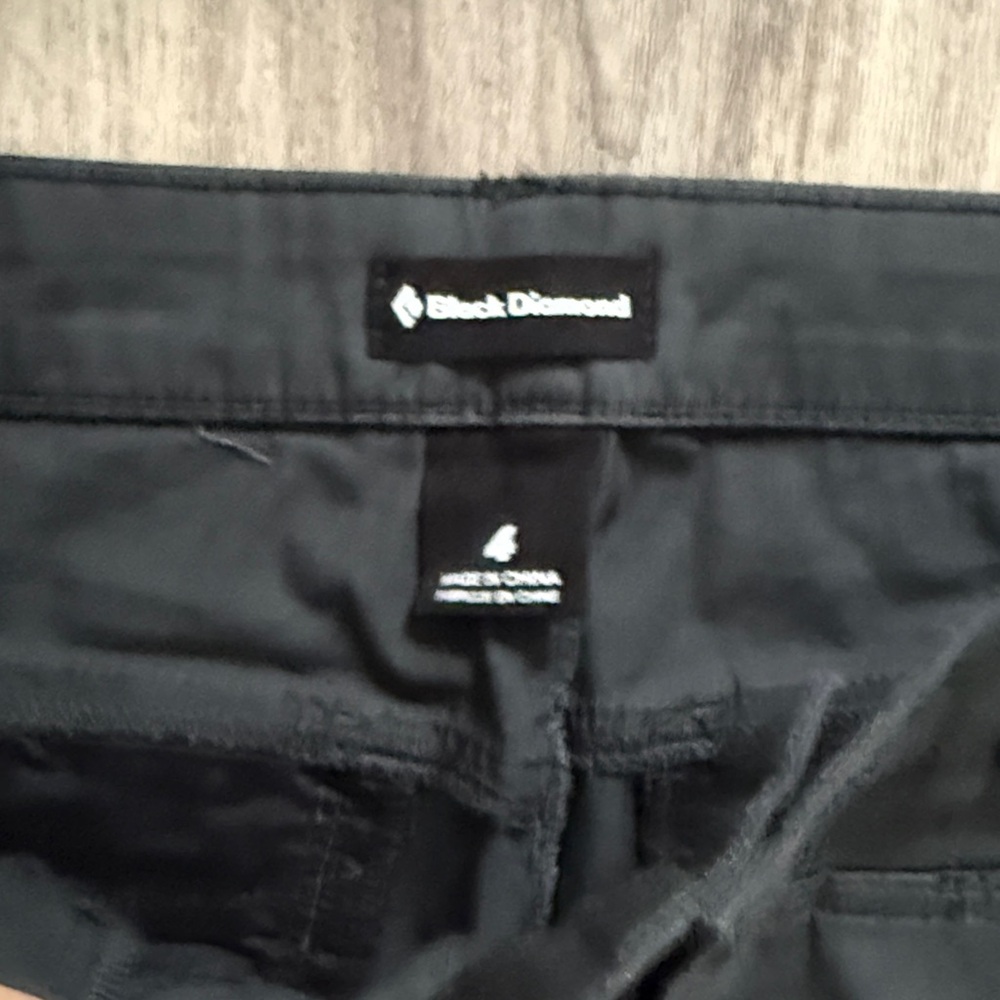 Black Diamond Black Pants Low Rise Athletic Pants Size 4  outdoor Straight Leg - Picture 3 of 6